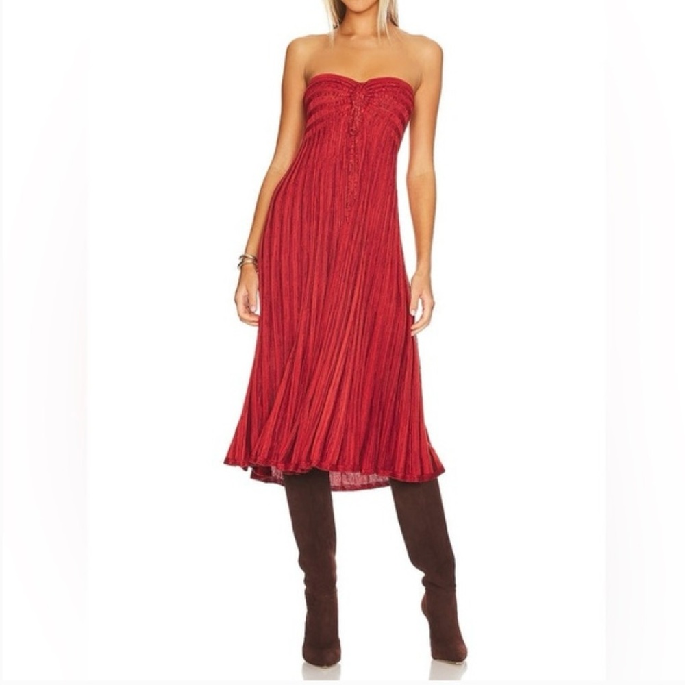 Silvia Convertible Maxi in Red Hot Combo